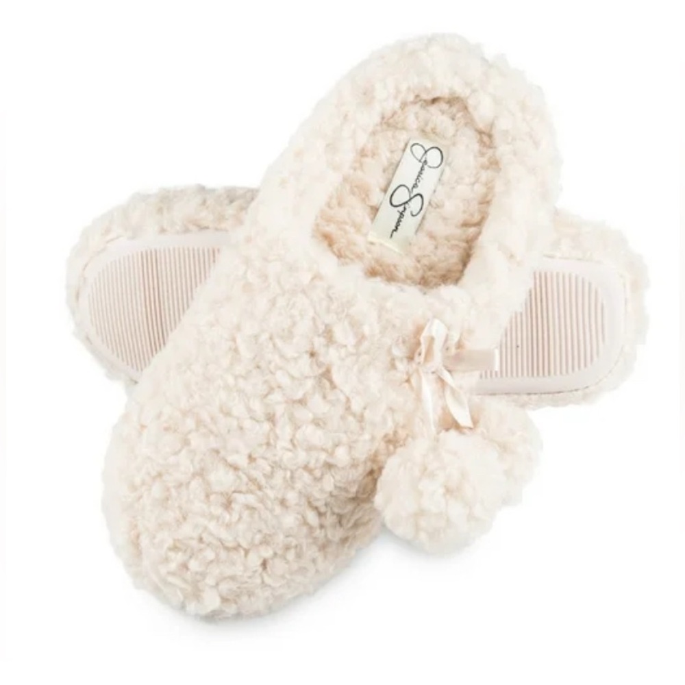 Jessica Simpson Soft & Cozy “Marshmallow” Slippers